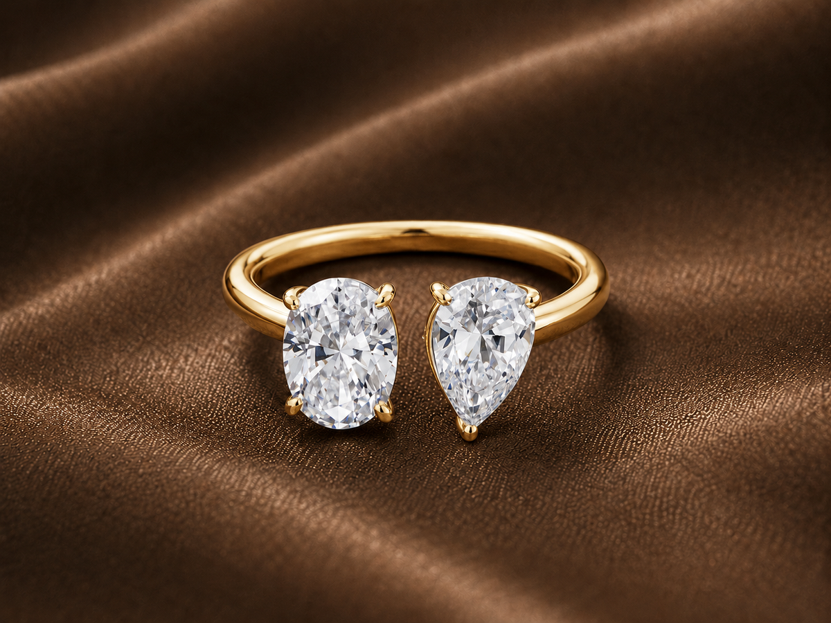 The Toi et Moi Pear & Oval Diamond Ring
