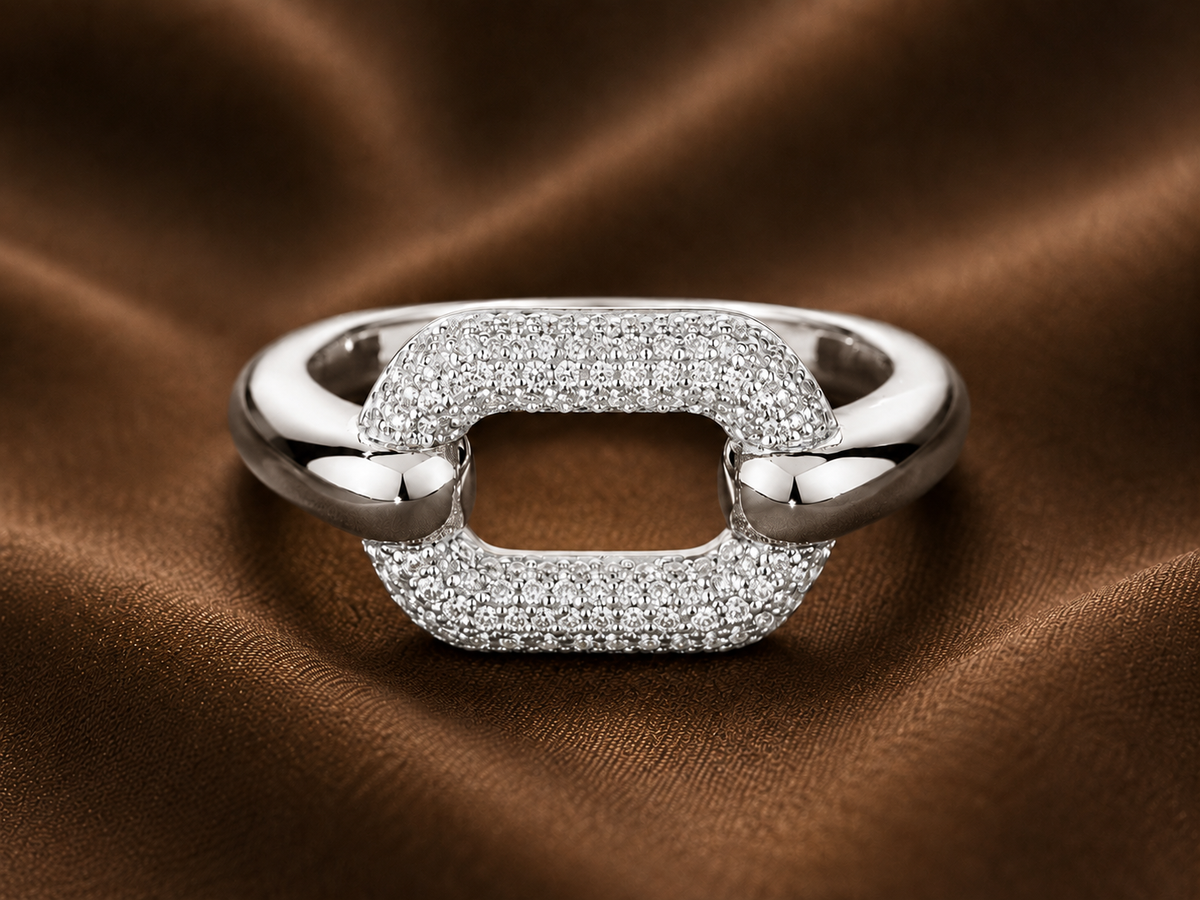 The Novastella Natural Diamond Link Ring