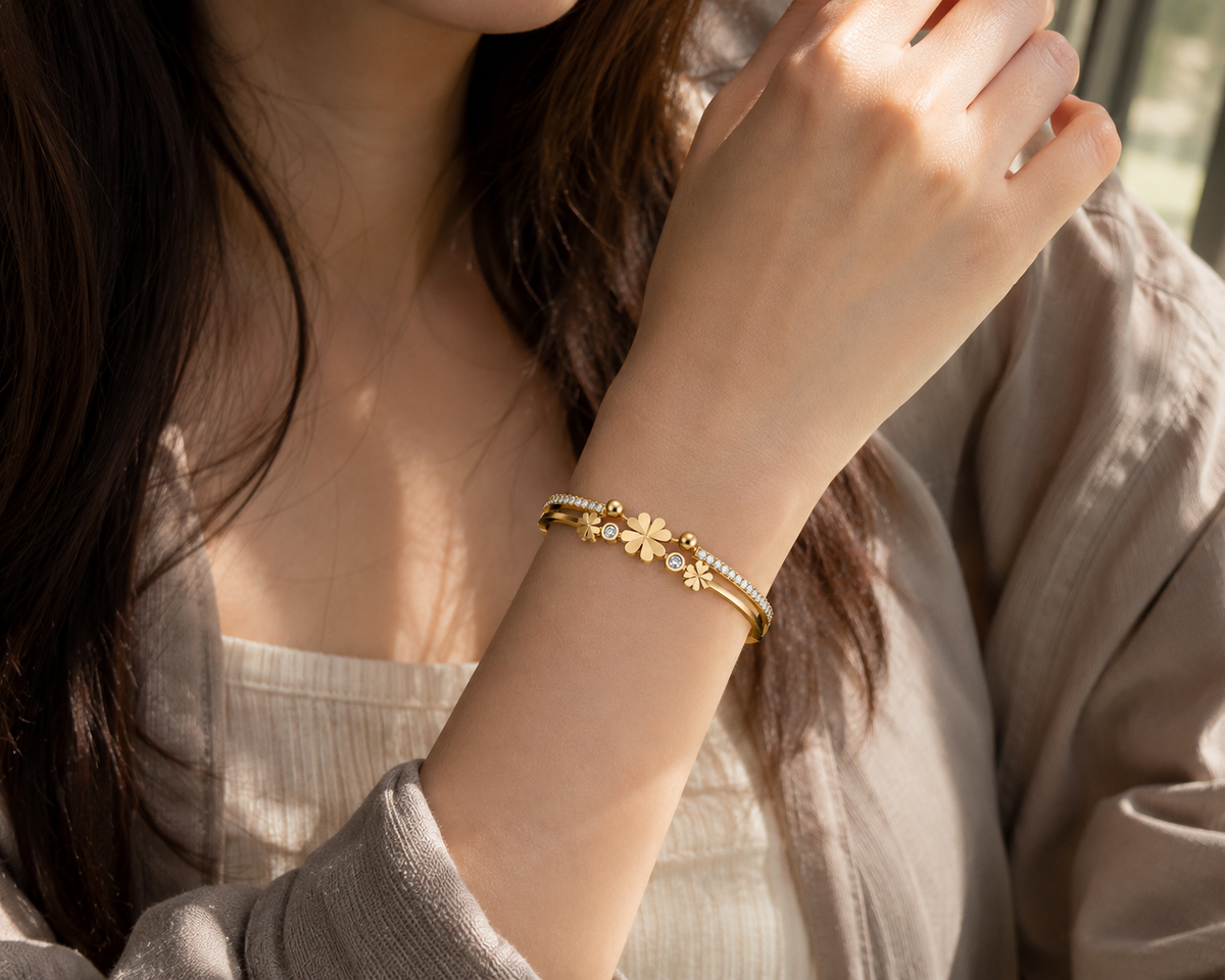 Split-Band Diamond Clover Bangle