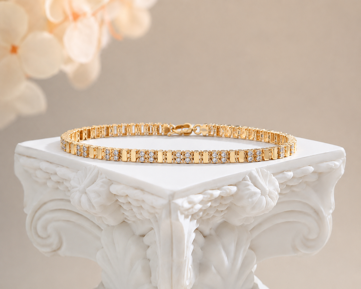 The Novastella Alternating Diamond Block Bracelet