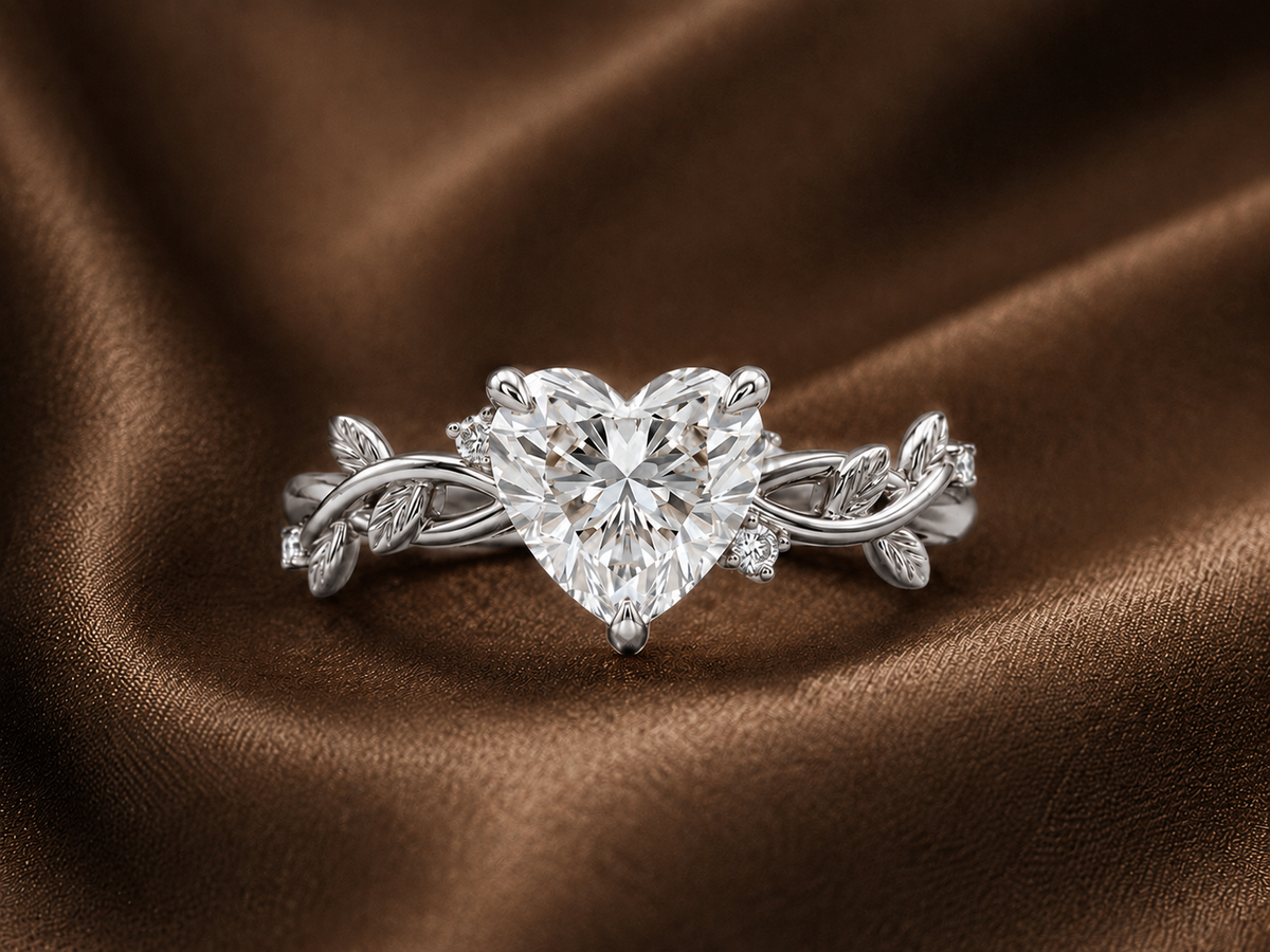 The Enchanted Heart Vine Ring | Lab-Grown Diamond