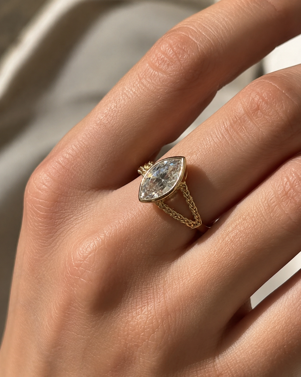 The Fluid Elegance Marquise Chain Ring