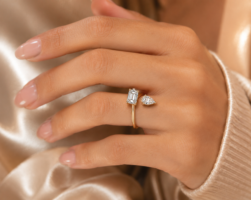 The Toi et Moi Emerald & Pear Certified Lab-Grown Diamond Ring