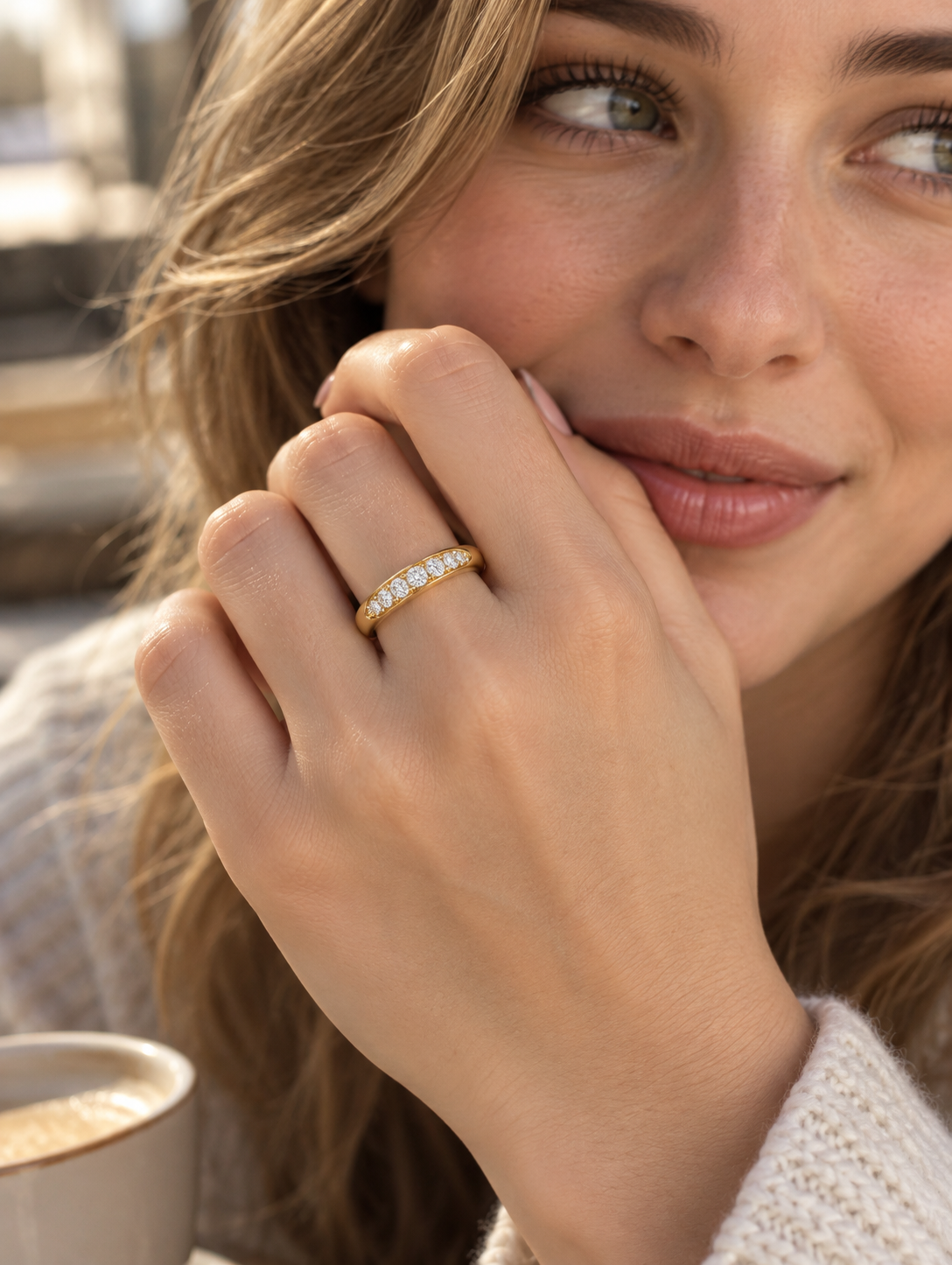 The Aurelia Curved Diamond Band