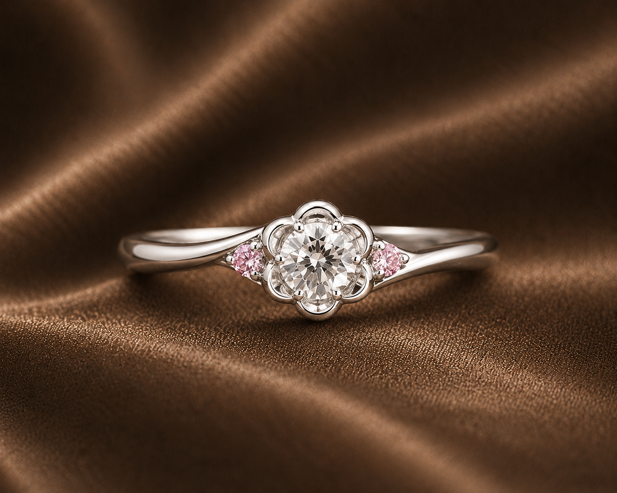 Vintage Scallop Round Diamond Ring